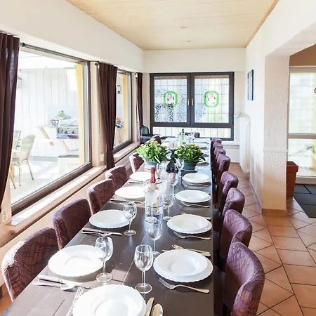 Сasa de vacaciones Beautiful With Sauna And Terrace
